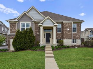2853 Henley Ln, Naperville, IL 60540