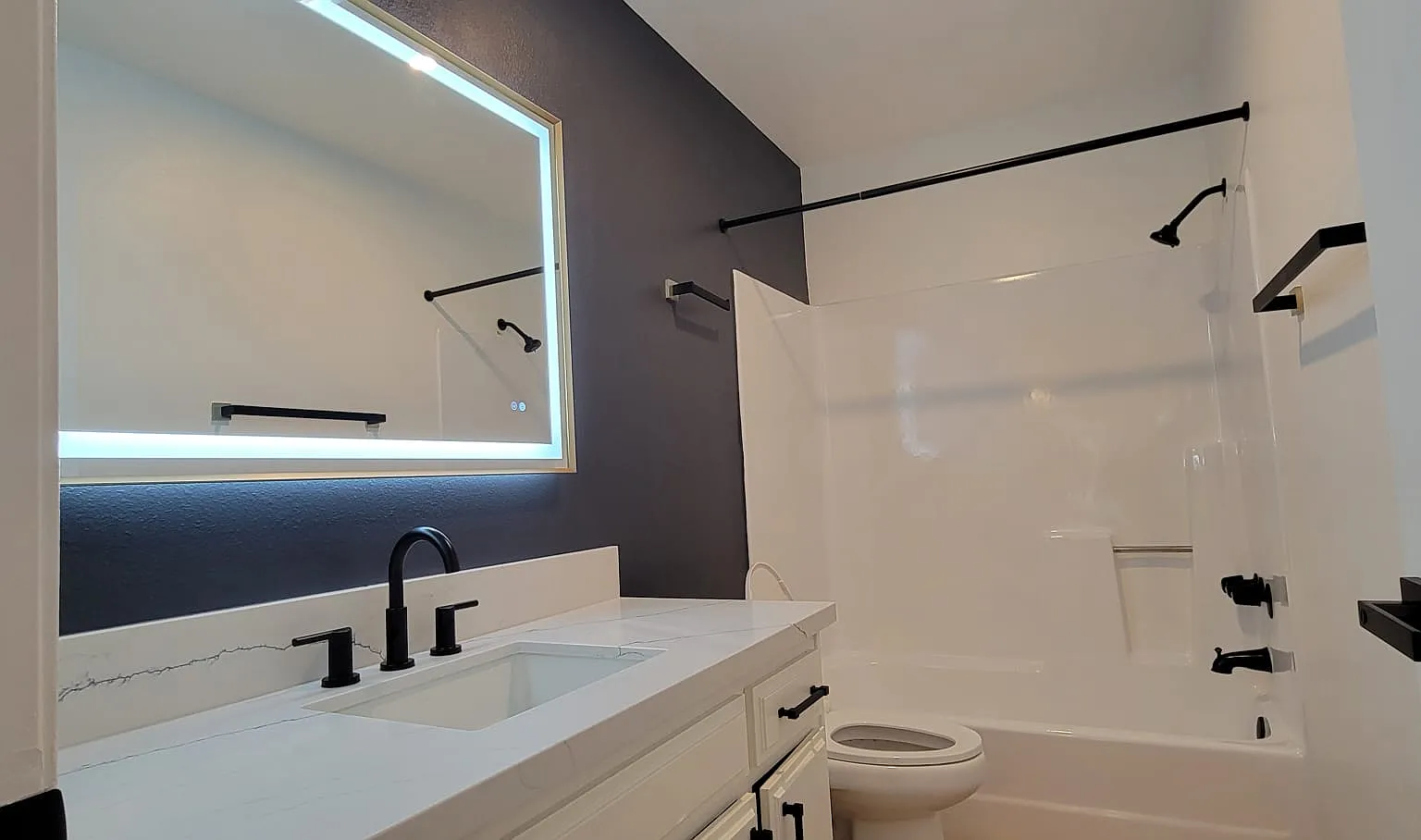 6228 Fulton Ave — Photo 4