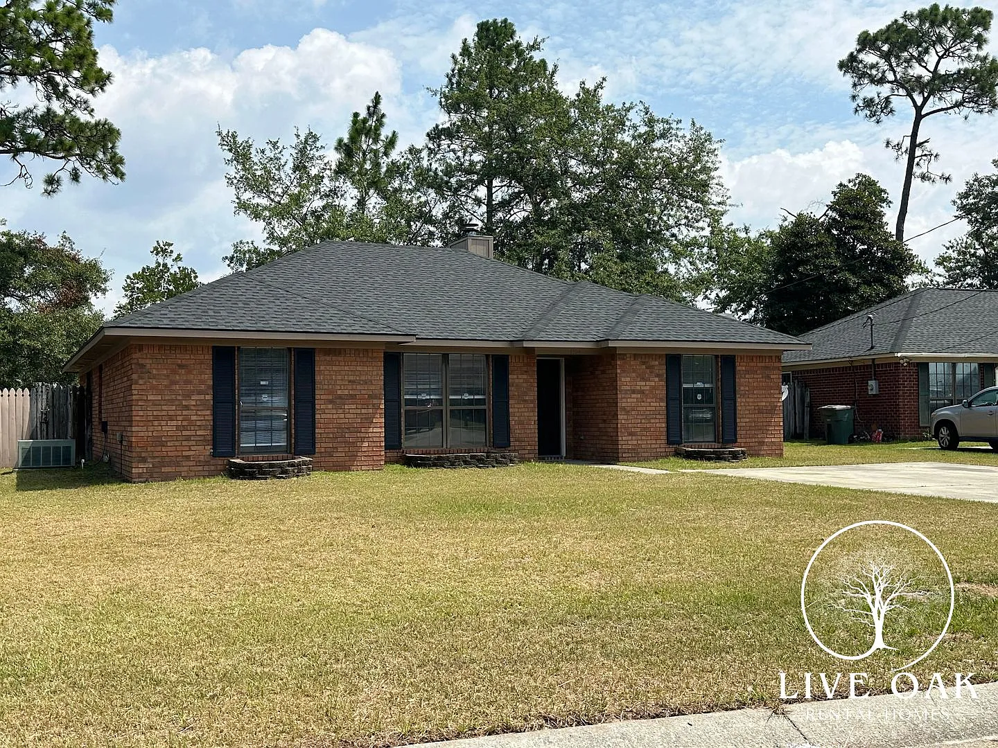 Move In Special: $500 Off 1st Month's Rent — Photo 2