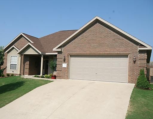 1st image of 3704 SW Kestrel Dr