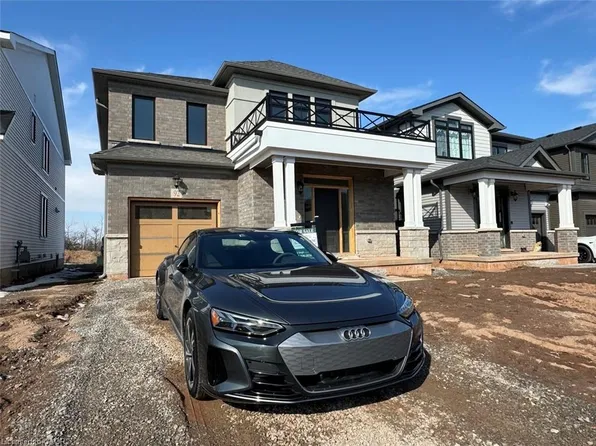 92 Starfire Cres, Hamilton, ON L8E 0K9