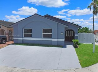 2896 W 73rd St, Hialeah, FL 33018