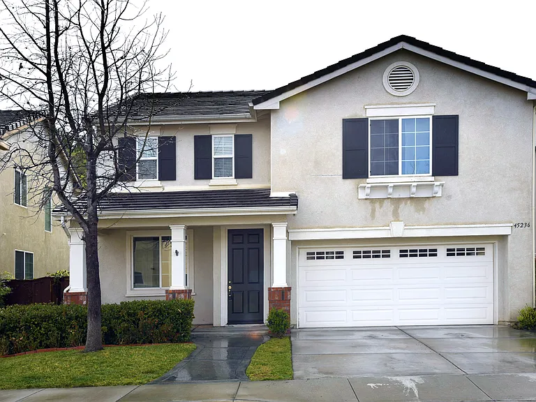 45236 Escalon St — Photo 2