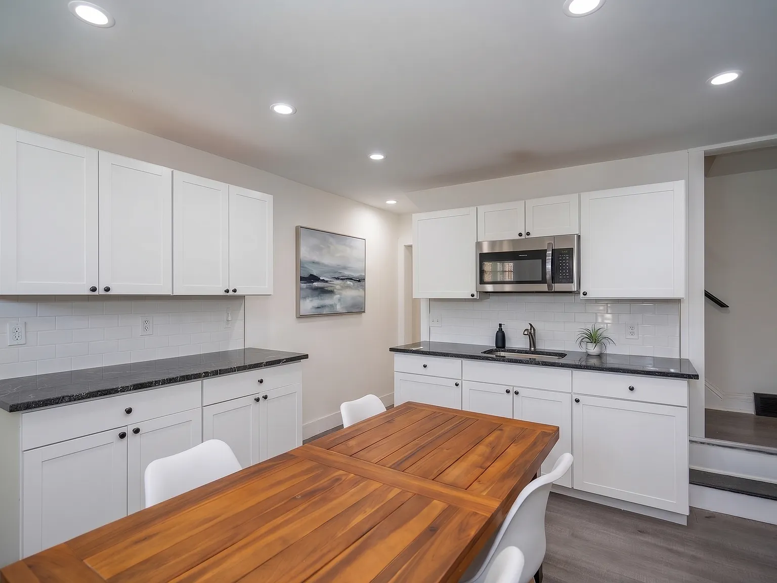 3 bed, 1200 sqft, $2,850 — Photo 4
