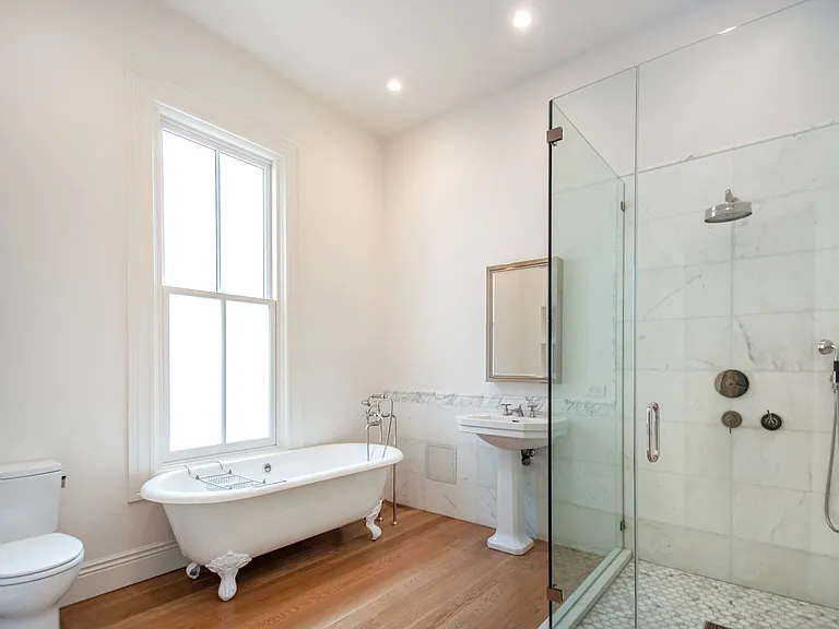 2381 Bush St — Photo 42