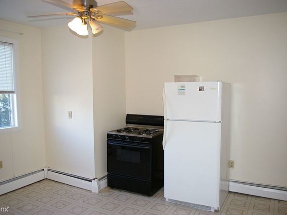 845 E 2nd St #2 - 5 Kitch 1