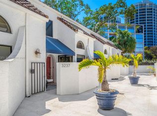 3237 Mary St #6, Miami, FL 33133