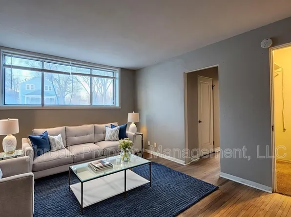 1258 10th St N, Fargo, ND