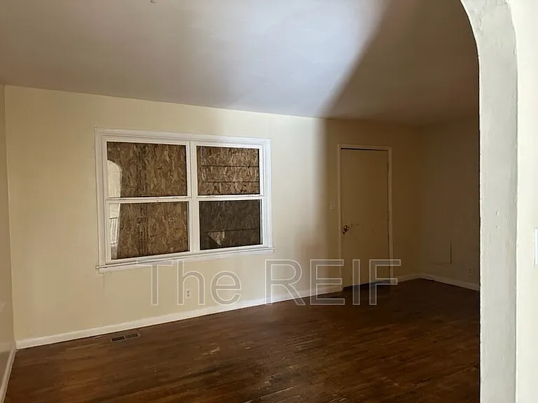 1080 E Cornell Ave — Photo 20