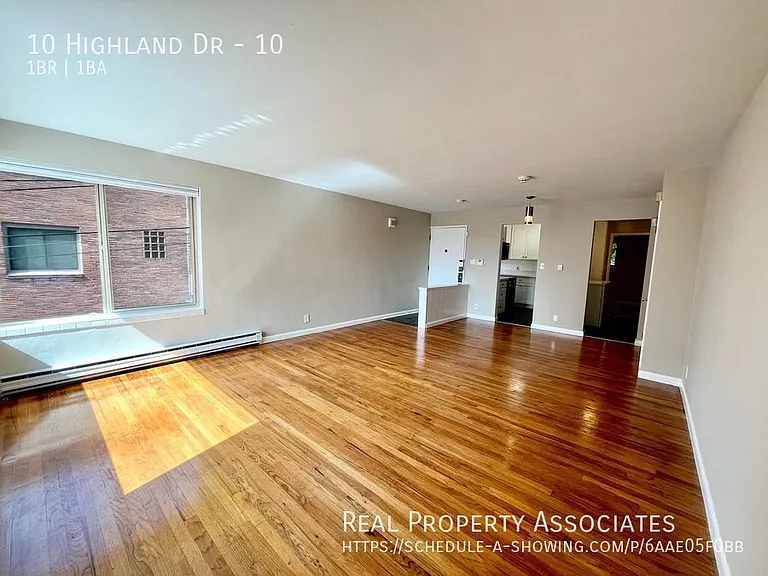 10 Highland Dr #10 — Photo 3
