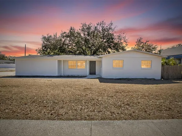 311 NE 5th St, Mulberry, FL 33860