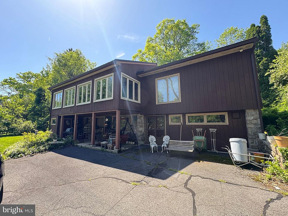 2nd image of 753 Wyomissing Blvd