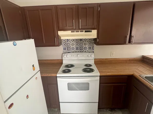 Newly renovated 2 Bedroom townhome