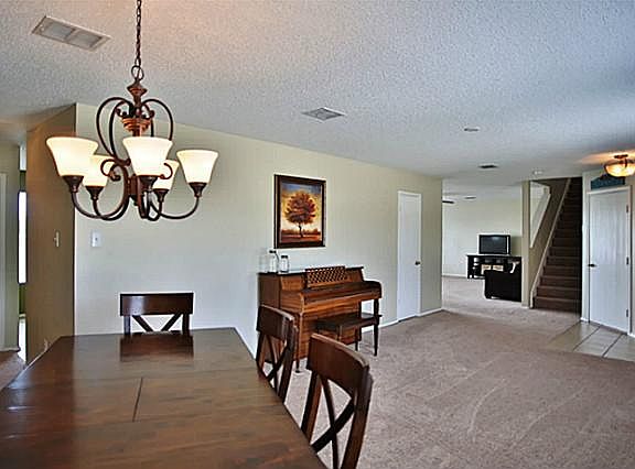 4th image of 1513 Foxwood Ln