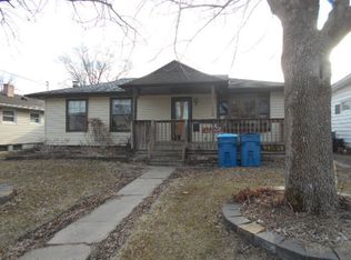 608 Logan Ave, Dixon, IL 61021