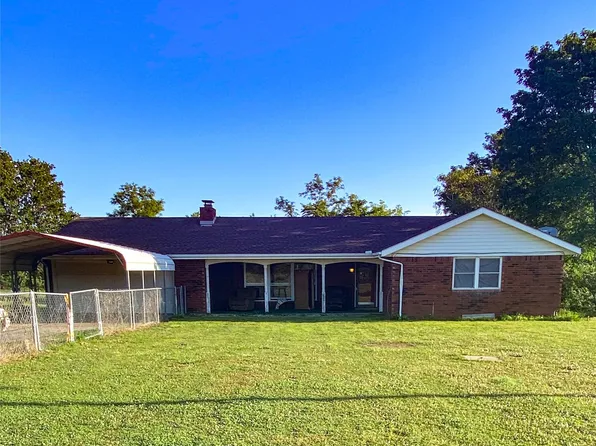 9602 E 9th St, Cushing, OK 74023