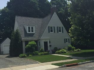 9 De Bary Pl, Summit, NJ 07901