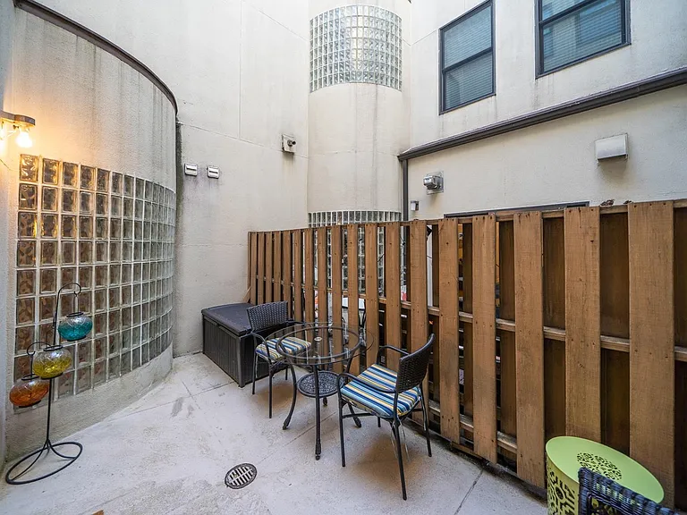 360 1st St #3 — Photo 2