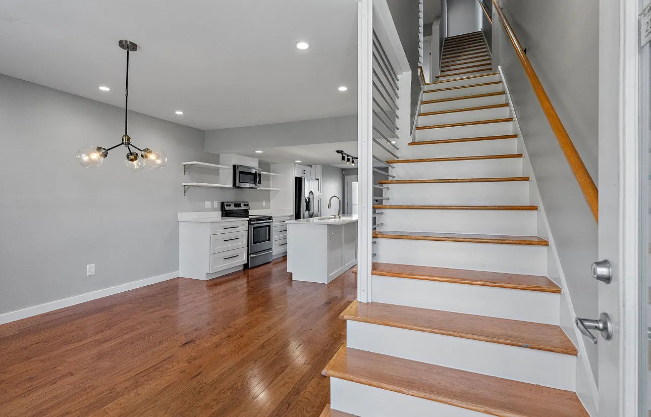 3 bed, 2.5 bath, 1848 sqft, $2,800 — Photo 2