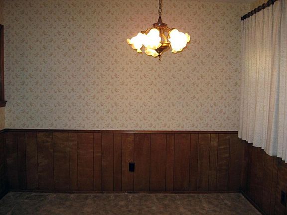 4th image of 1613 N Christy St