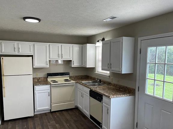 4th image of 414 Western Green Ave APT C