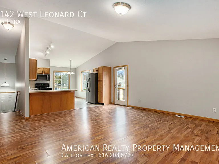 1142 W Leonard Ct NW — Photo 4
