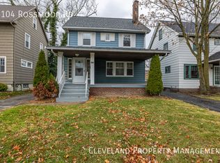 2104 Rossmoor Rd, Cleveland Heights, OH 44118