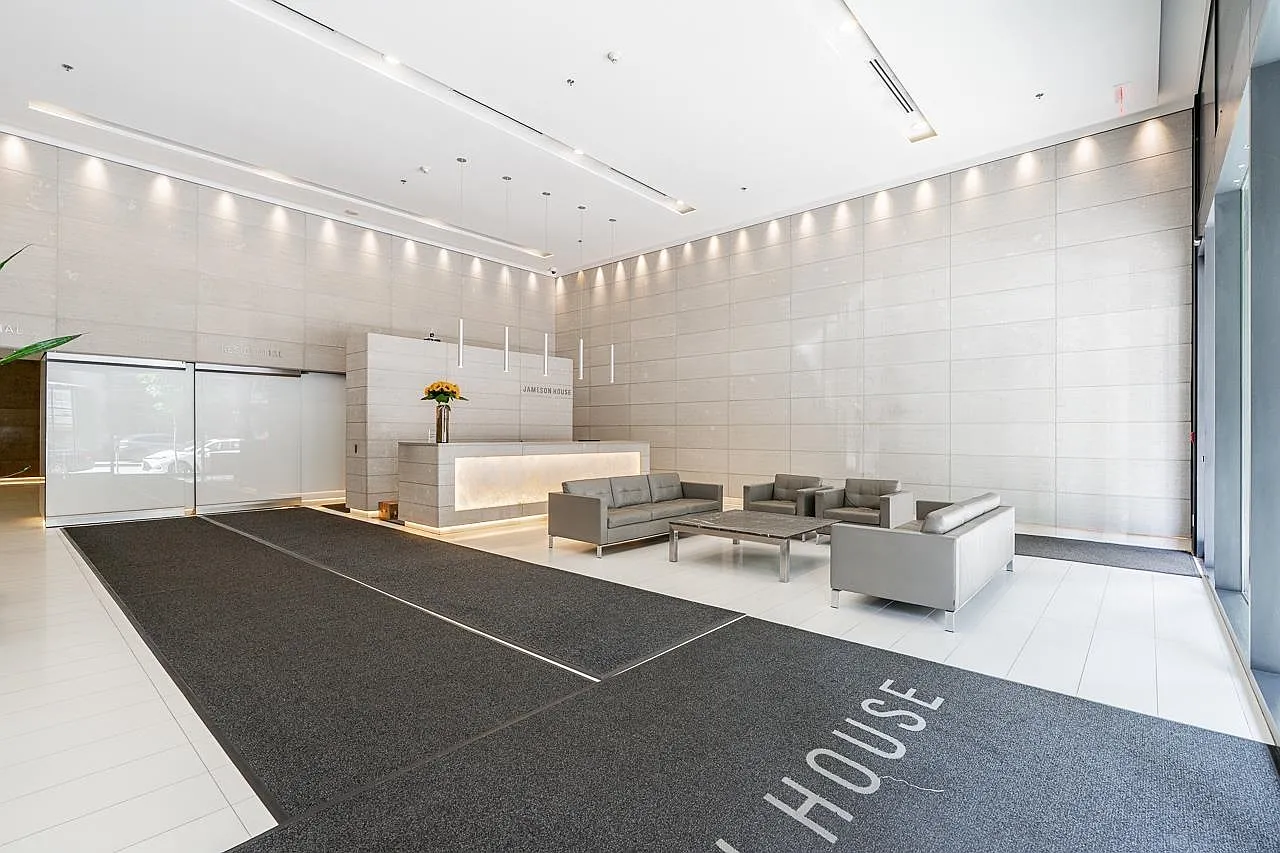 2 bed, 920 sqft, $4,000 — Photo 3