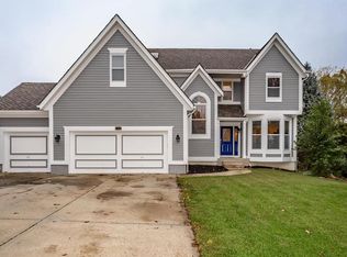 5400 W 153rd St, Leawood, KS 66224
