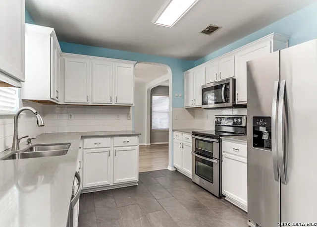 3 bed, 2.5 bath, 1958 sqft, $1,750 — Photo 4