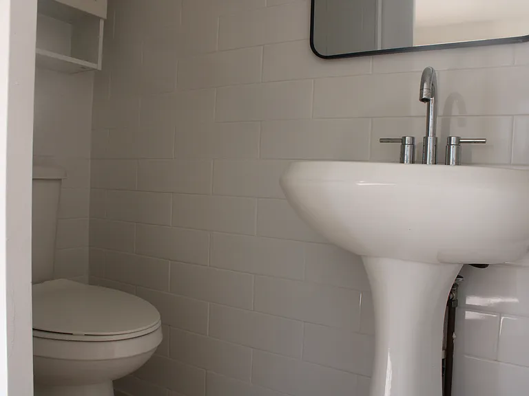 325 Winchester Ave — Photo 12