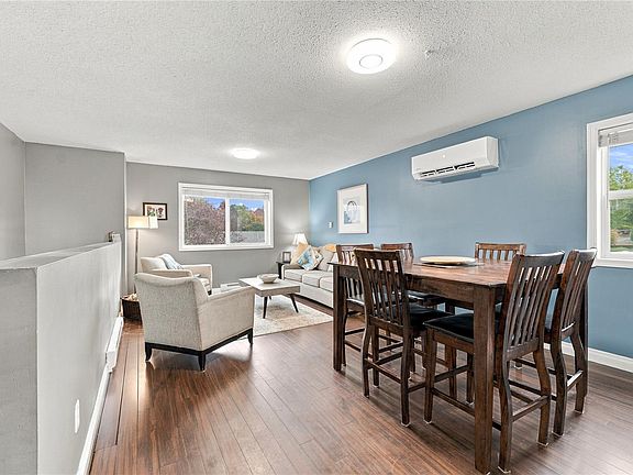 3rd image of 421 Murray St