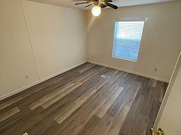 4th image of 120 Papaya Dr