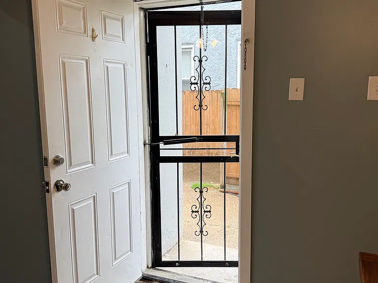 27 E Meehan Ave #1 — Photo 8