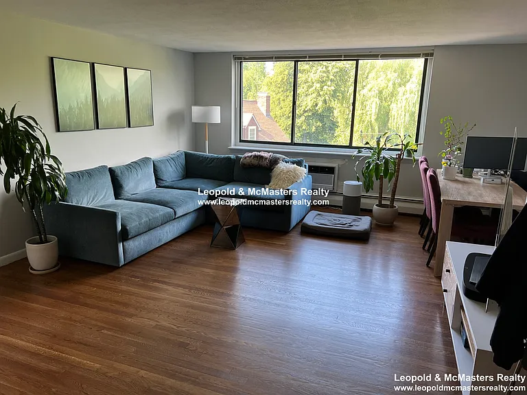 519 Washington St #14 — Photo 16