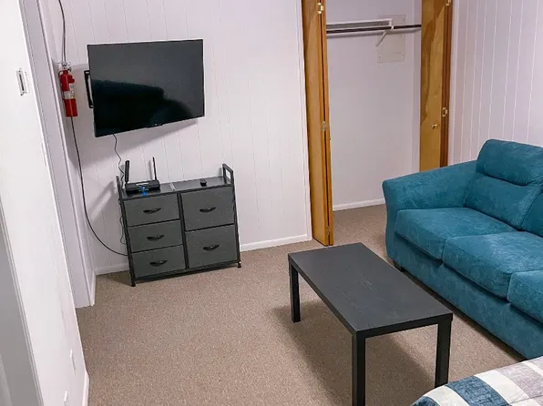 401 Us Highway 189 APT 6, Diamondville, WY 83116