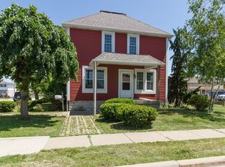 76 N Locust St, Manteno, IL 60950