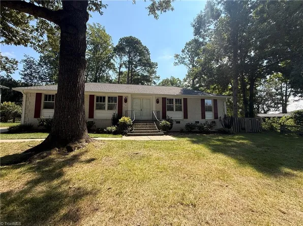 2702 Tillbrook Pl, Greensboro, NC 27408