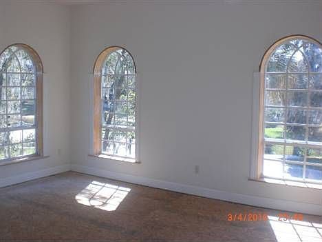 3rd image of 912 Shoals Landing Dr