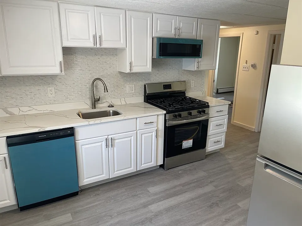 85 Bow St #3