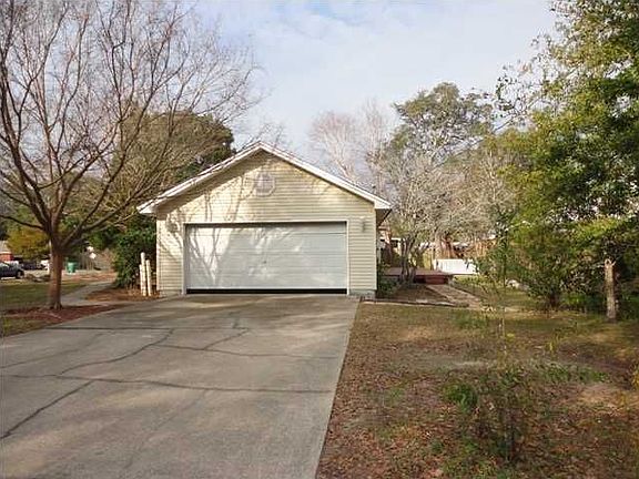 2nd image of 300 Nathey Ave