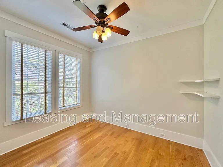 76 Alberta Ave — Photo 23
