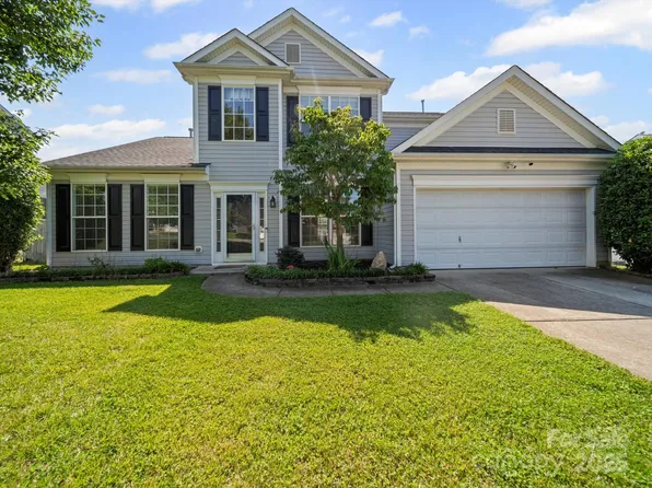 5921 Firethorne Ln, Concord, NC 28025