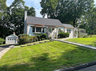 51 Grandview Rd, Fairfield, CT 06825