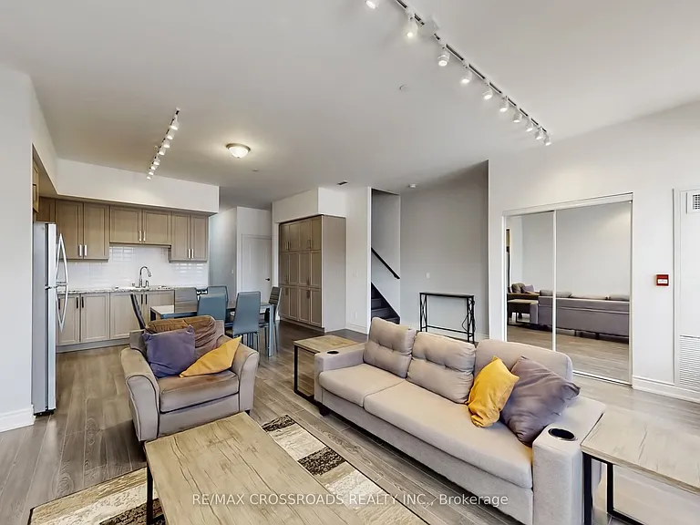 99 S Town Centre Blvd #109 — Photo 8