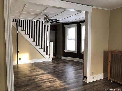 4th image of 292 Brightwood Ave