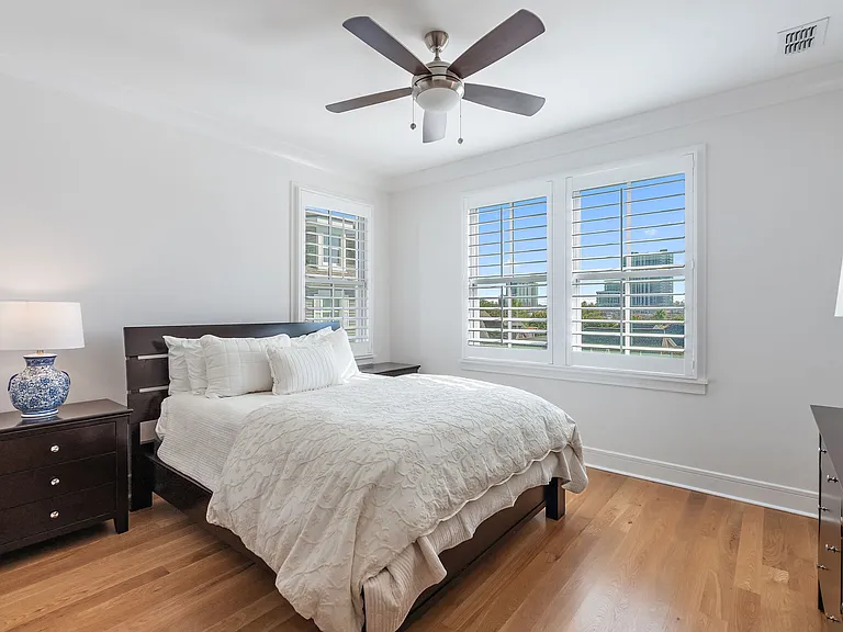 514 Hobbs Creek Dr — Photo 29