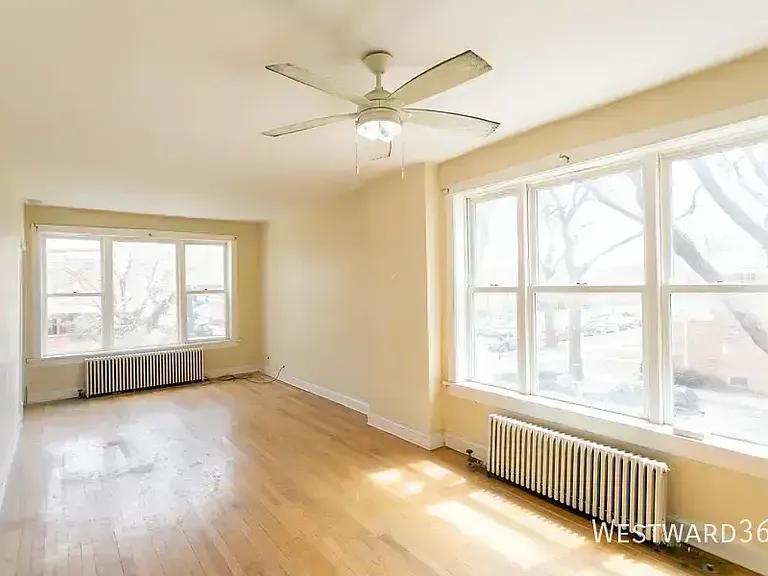 3900 N Sawyer Ave #2 — Photo 3
