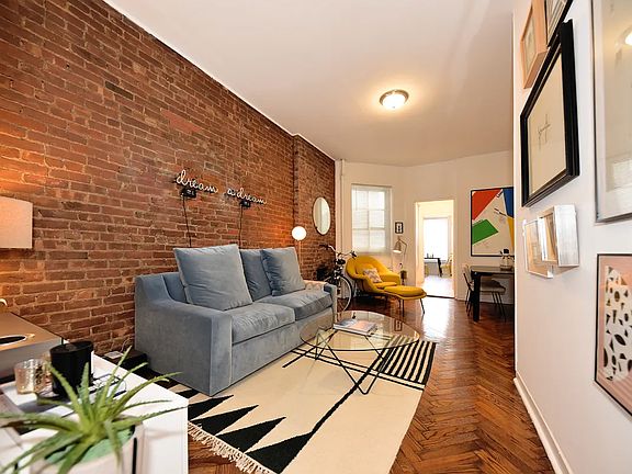5th image of 403 W 21st St APT 4W