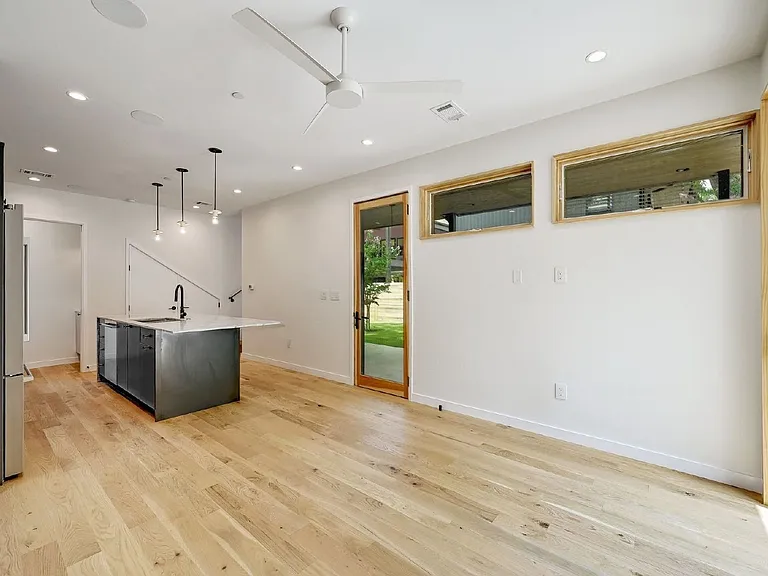1411 Haskell St #4 — Photo 6